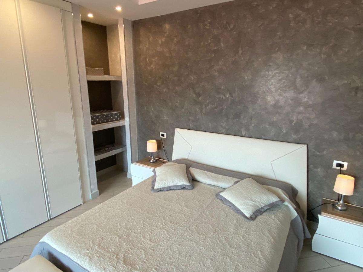 Romantica Suite Verbania Esterno foto