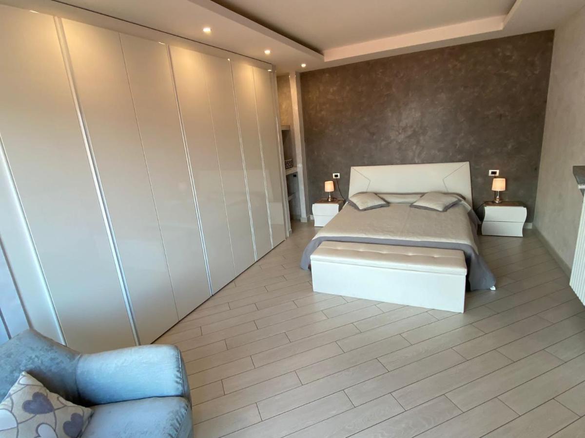 Romantica Suite Verbania Esterno foto