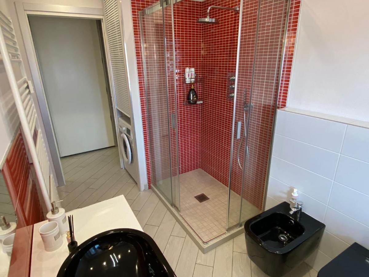 Romantica Suite Verbania Esterno foto